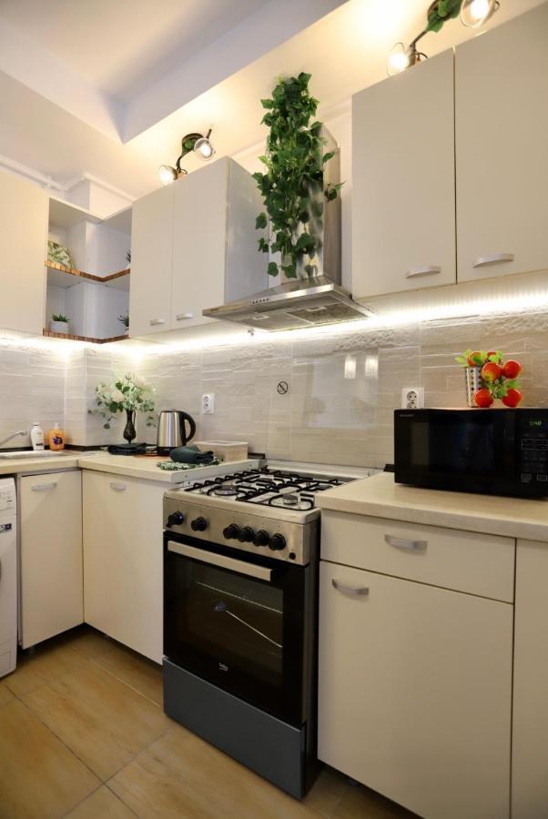 Apartament Beauty Smarald By Cosmopolis Stefanestii de Jos Exterior foto